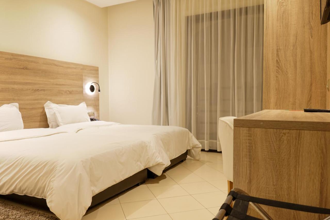 Hotel El Djenina 2*